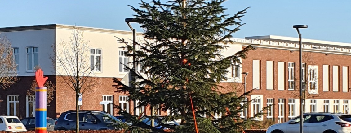 HO HO HO: Stuur een foto van jou met de kerstboom naast de Beekparkschool & maak kans op een verzorgd kinderfeestje bij Kids City!